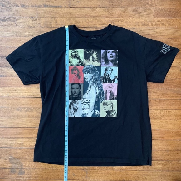 Taylor Swift - THE ERAS TOUR - BLACK T-SHIRT - Picture 6 of 8